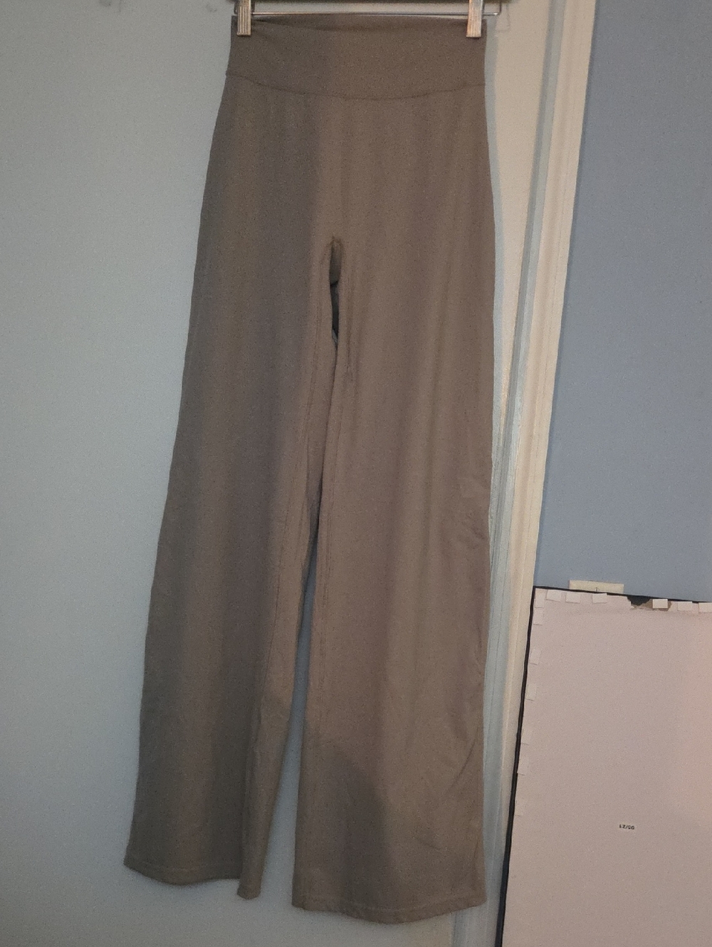High-Waist Wide Leg Leggings — Taupe
